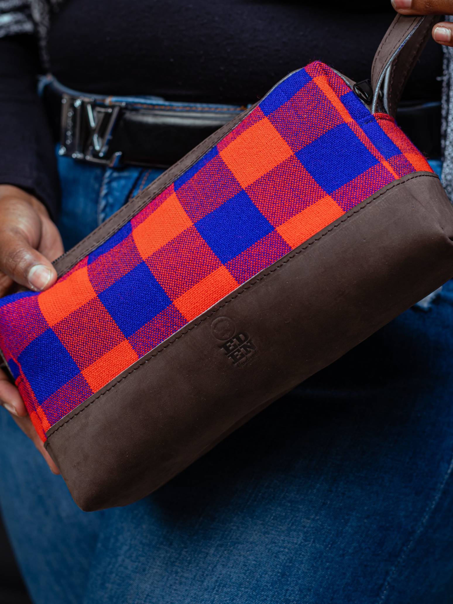 Handmade in Kenya: The Story Behind Our Ethical Fish Leather Wallets –  Ecodunia